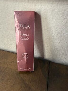 Tula glaze plumping lip treatment in pink new in box 0.28fl oz Tula lip